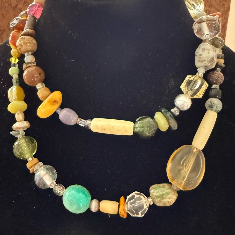 Multicolor Stone and Bead Necklace-17.5” - Picture 4 of 4